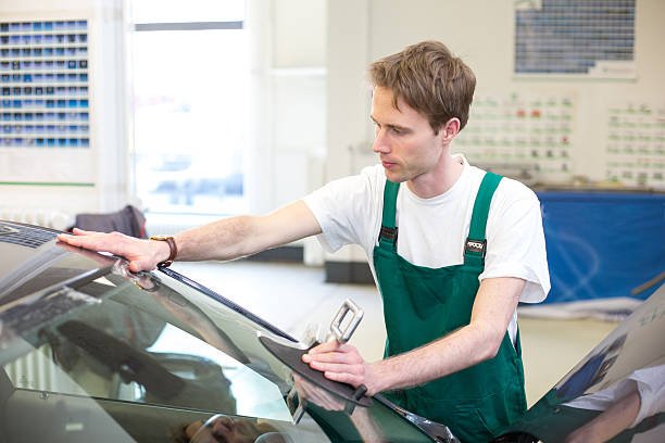 Auto Glass Repair in Costa Mesa CA - Free Mobile Service